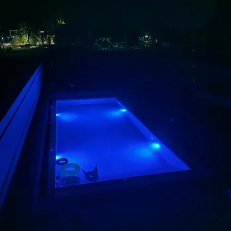 Infinity Lux Novi Banovci